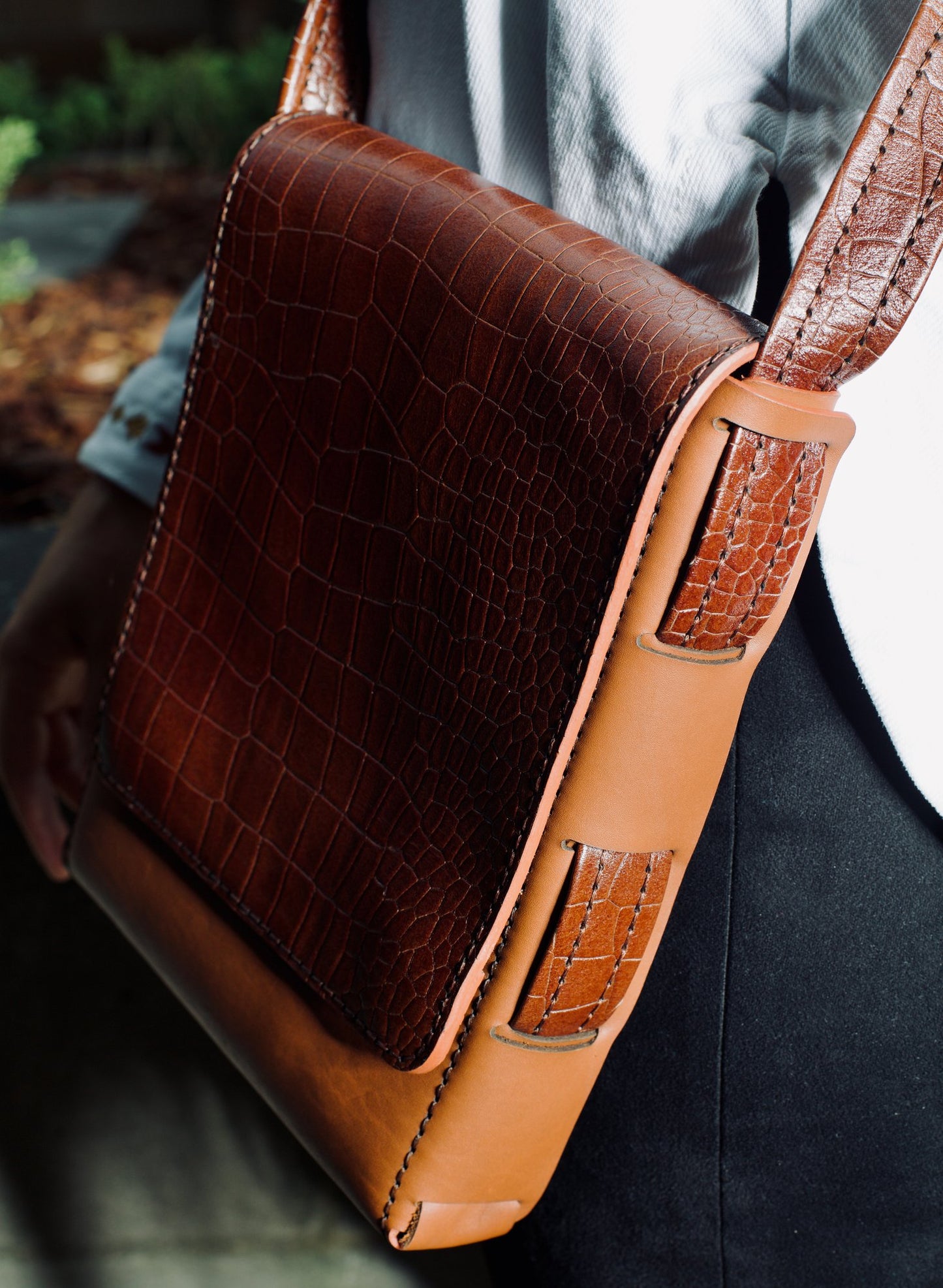 JINA SATCHEL (CARAMEL CROC PATTERN)