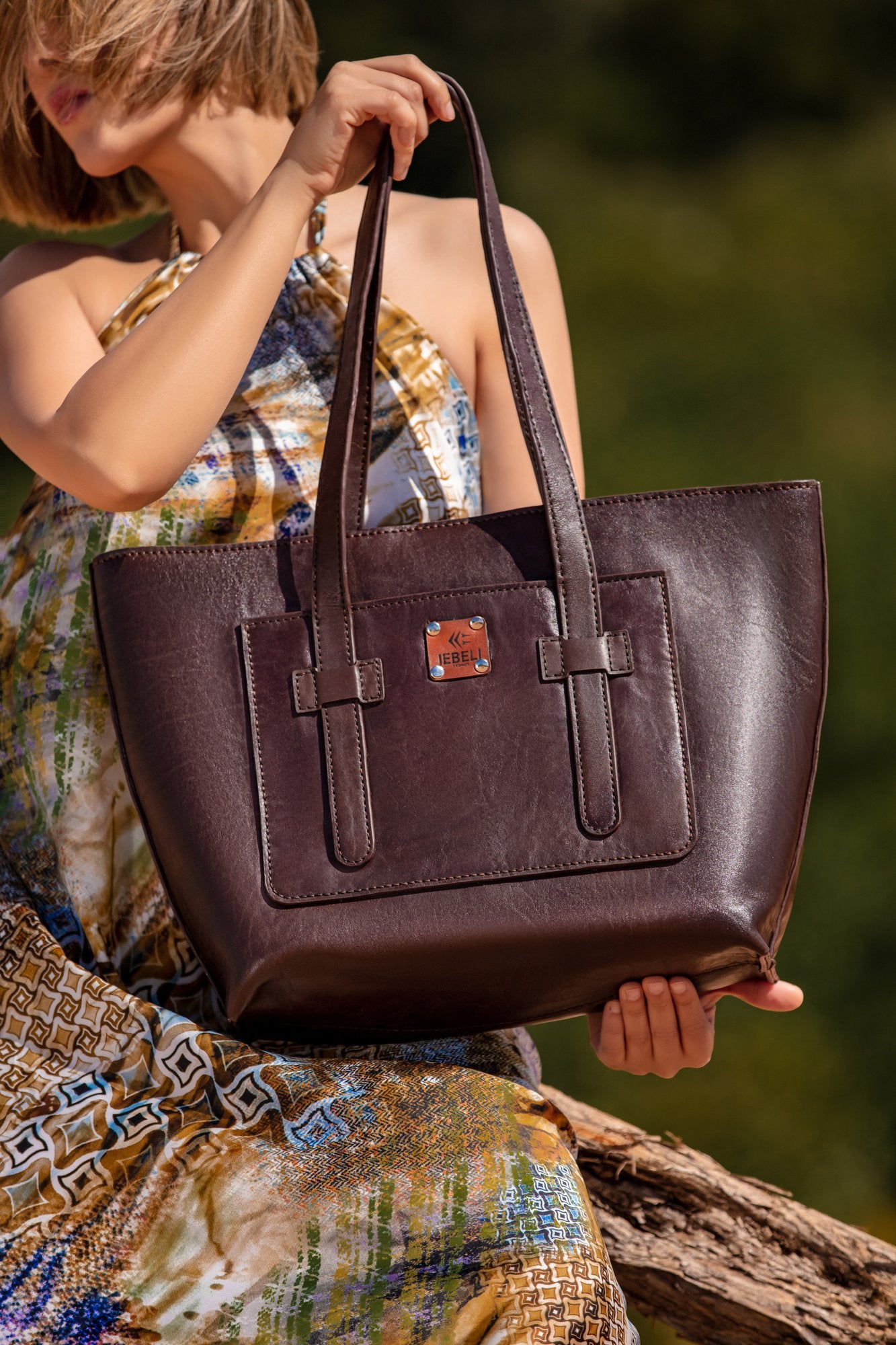 EBONY SIGNATURE TOTE BAG