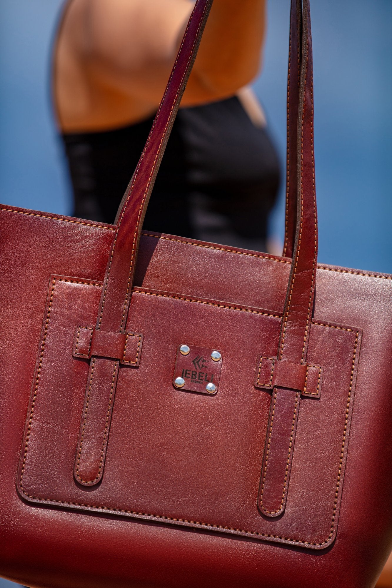 SHIRAZ SIGNATURE TOTE BAG