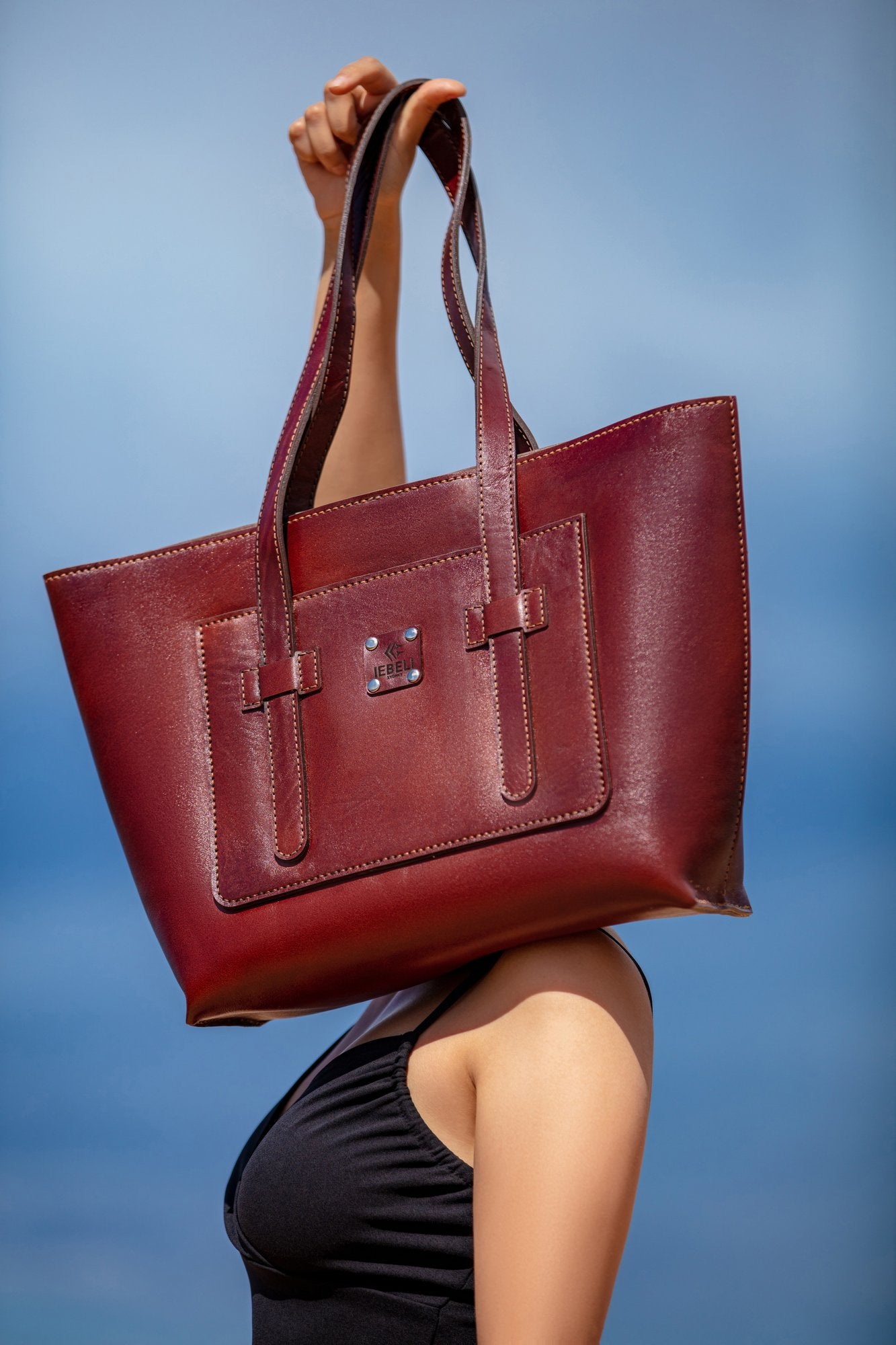 SHIRAZ SIGNATURE TOTE BAG