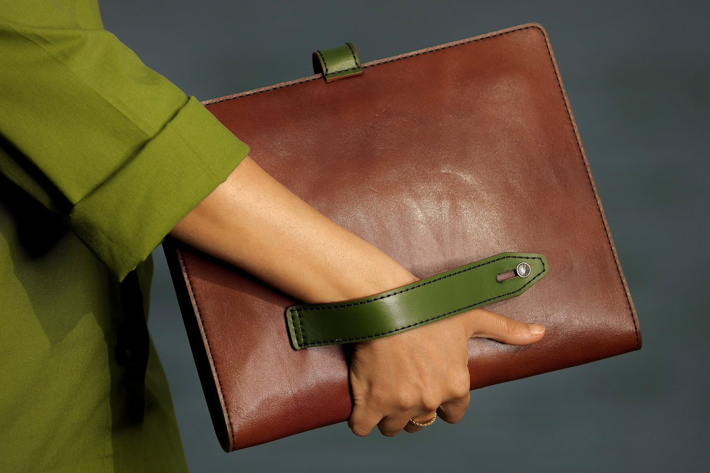 LEATHER WORK FOLIO (NUTMEG WOOOD/FOREST GREEN)
