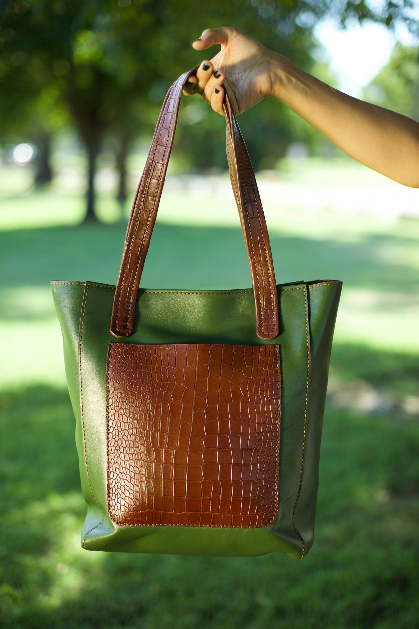 EARTH SHOULDER BAG