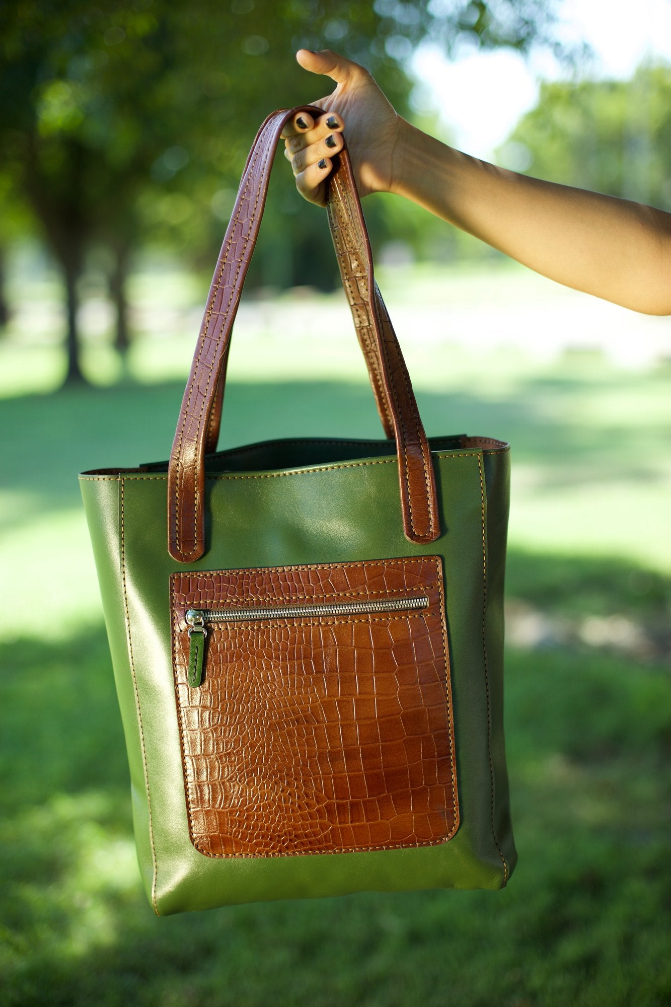EARTH SHOULDER BAG